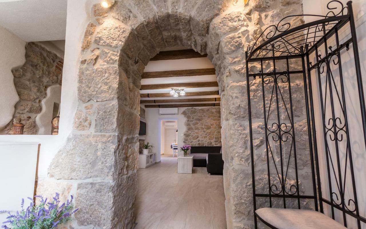 Villa Mulberry Milohnici ภายนอก รูปภาพ