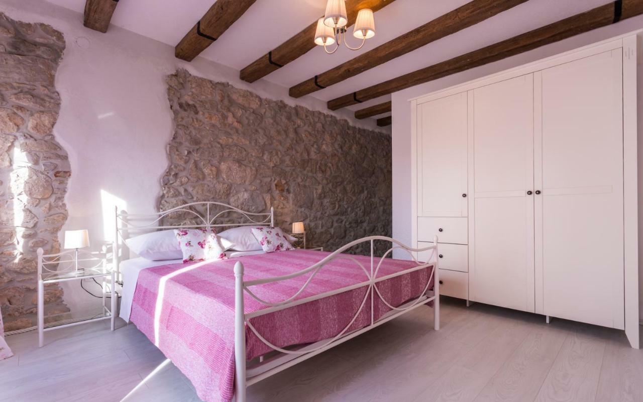 Villa Mulberry Milohnici ภายนอก รูปภาพ