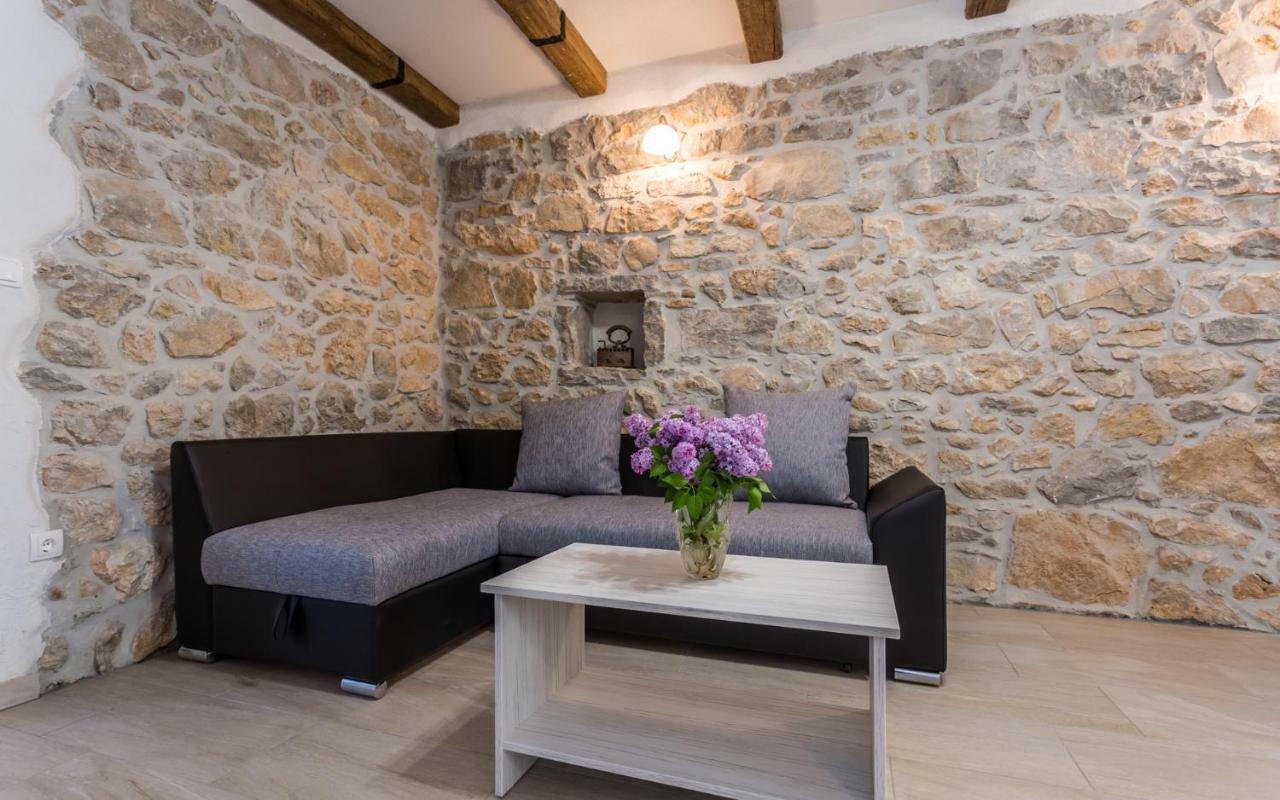 Villa Mulberry Milohnici ภายนอก รูปภาพ